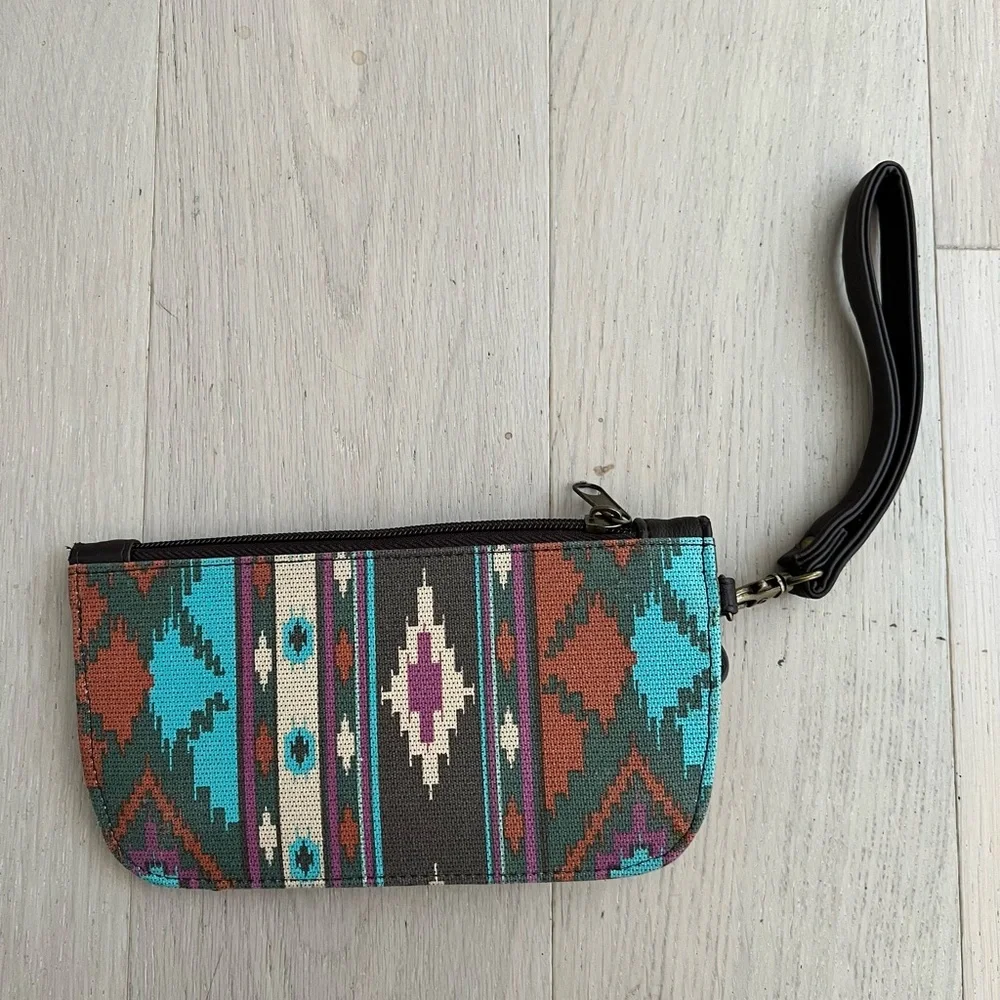 Patterned Wristlet